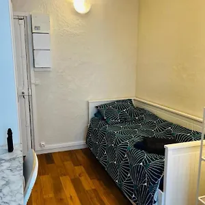 Appartement In The Middle Of, Paris