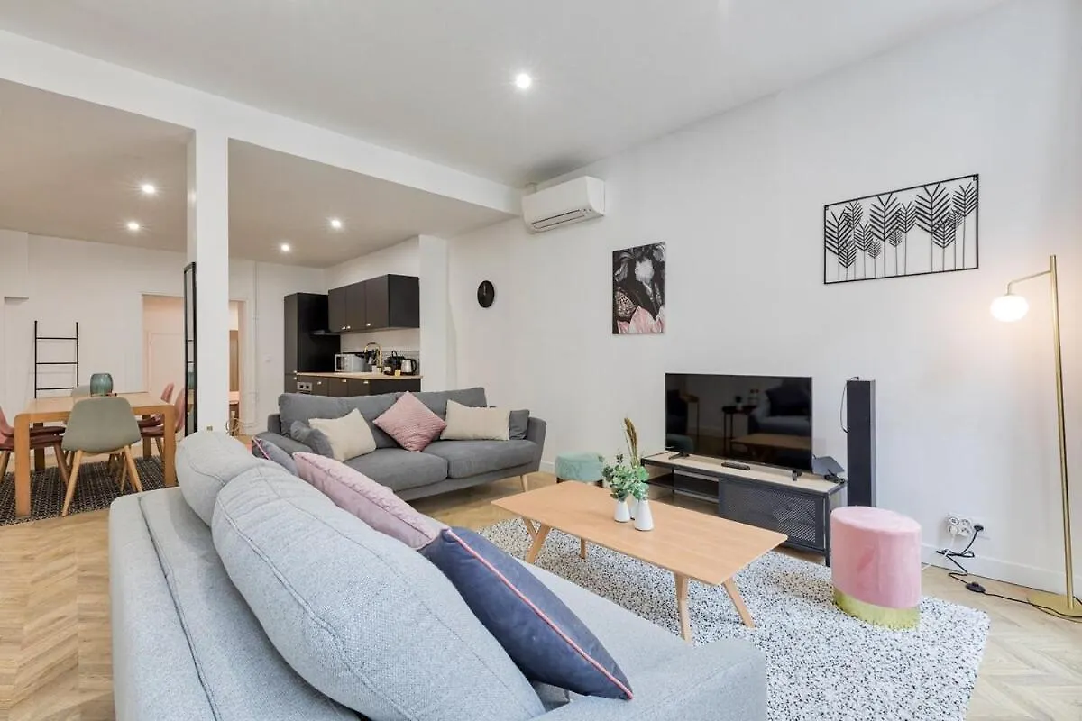 Apartment Spacieux Pour 8 Pres De L'Arc-De-Triomphe Paris